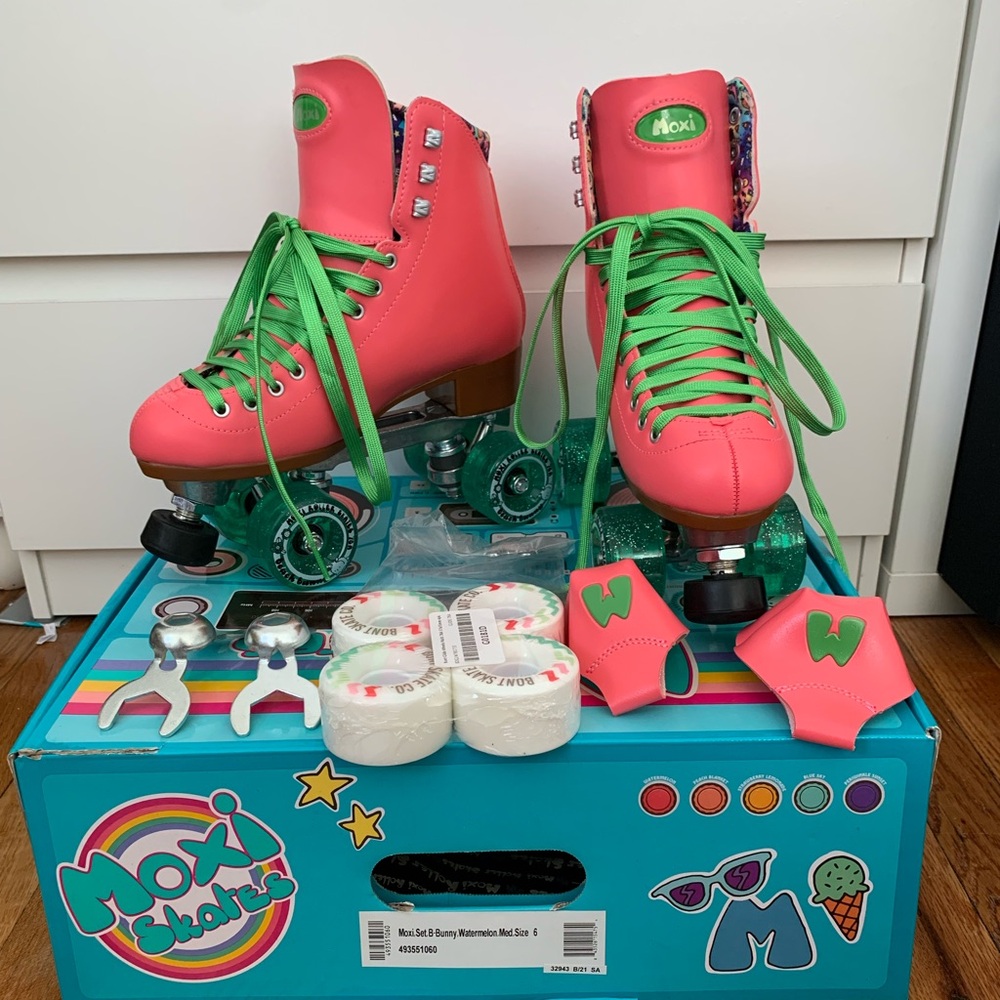 New Moxie Skates Roller Skates - Womens 6 (7-7.5)